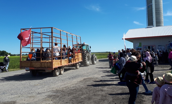 UPA : vif succès de la journée Portes ouvertes à la Ferme P. et M. Daignault