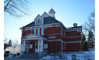 Hôtel de Ville de Chambly (Photo: archivres, Mathieu Tye)