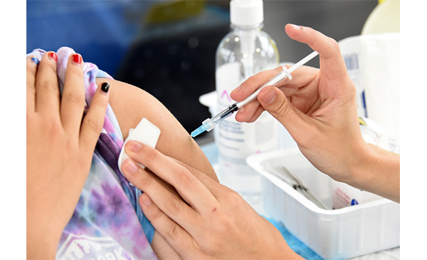 La vaccination contre la COVID-19 est débutée pour les enfants de 5 à 11 ans