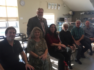 Claude Gauthier, Jo-Ann Quérel, Jacques Ladouceur (debout), Tania Ann Blanchette, Bruno Gattuso, Michel Filteau et Stéphane Bérard