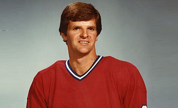 Un Chamblyen devant les buts du Canadien de Montr&eacute;al