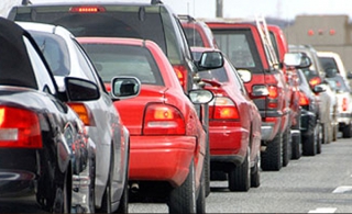 &Eacute;largissement de la route 112 : Jean-Fran&ccedil;ois Roberge d&eacute;pose une p&eacute;tition sign&eacute;e par 1 000 personnes